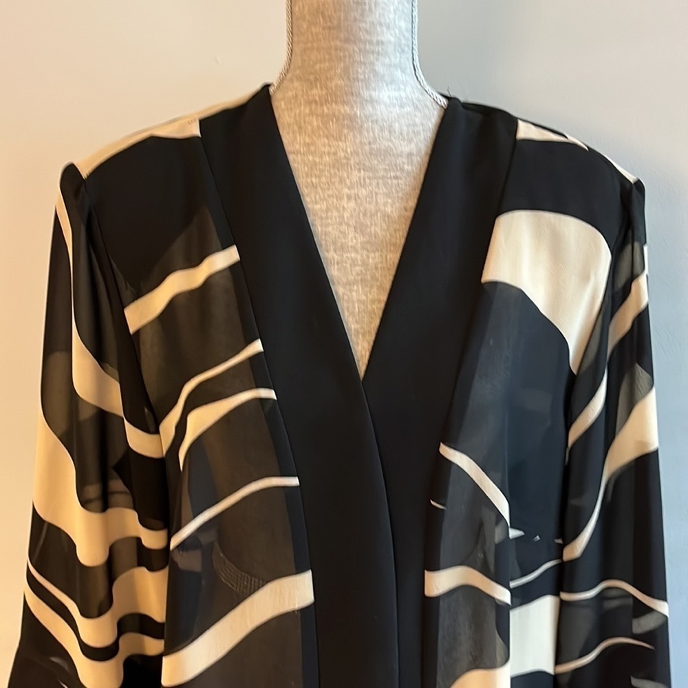 R & M Richard’s Woman’s Illusion Duster Jacket sheer animal print size 20 W